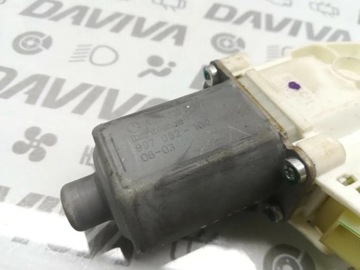MERCEDES-BENZ M-CLASS MOTOREK ZVEDAČ OKNO DVEŘE PŘEDNÍCH LEVÝ 2006
