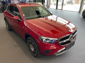 Mercedes GLC C254/X254 Coupe 2.0 200 204KM 2025 MERCEDES-BENZ GLC 200 4-Matic Avantgarde 2.0 (204KM) 2025, zdjęcie 1