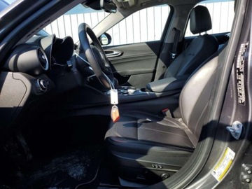 Alfa Romeo Giulia II Sedan Facelifting 2.0 Turbo 280KM 2020 Alfa Romeo Giulia TI 2020 2.0l 2.0 Benzyna 280KM, zdjęcie 7