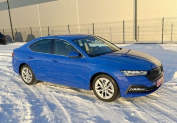 Skoda Octavia IV Liftback 2.0 TDI 150KM 2022 Skoda Octavia Octavia 2.0 TDI 150 KM DSG 2022r Warszawa 2.0 Diesel, zdjęcie 9