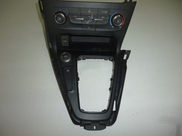 FORD FOCUS MK3 LIFT PANEL RAMKA RADIA KLIMATYZACJI