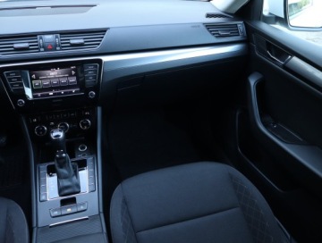 Skoda Superb III Liftback Facelifting 1.5 TSI 150KM 2019 Skoda Superb 1.5 TSI, Salon Polska, Automat, zdjęcie 7