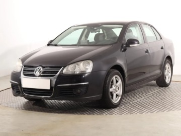 Volkswagen Jetta V 1.9 TDI 105KM 2009 VW Jetta 1.9 TDI, Salon Polska, Klima, Parktronic, zdjęcie 1