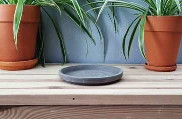 Подставка из БАЗАЛЬТОВОЙ ГЛИНЫ, блюдце для воды, 18 см.