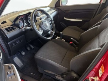 Suzuki Swift VI Hatchback Facelifting 1.2 DualJet SHVS 83KM 2020 Suzuki Swift 1.2 Benzyna 83KM, zdjęcie 9