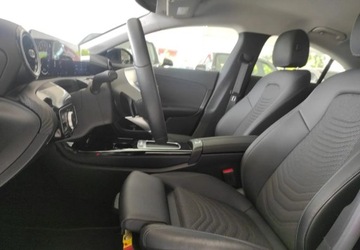Mercedes CLA C118/X118 Coupe Facelifting 1.3 200 163KM 2024 Mercedes-Benz CLA Salon Polska radary 1.3 Benzyna 163KM, zdjęcie 16