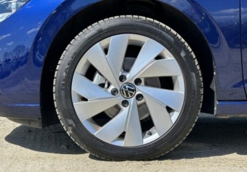 Volkswagen Golf VIII Variant 1.5 eTSI 150KM 2024 Volkswagen Golf Variant Pakiety, samochod jak nowy, ACC, ergoActive z mas, zdjęcie 36