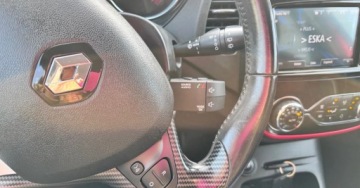 Renault Captur I Crossover 1.2 ENERGY TCe 118KM 2016 Renault Captur 1.2B 118KM przeb 96tys kamera navi stan bdb zarejestrowany, zdjęcie 30