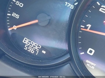 Porsche Macan SUV 3.0 V6 360KM 2017 Porsche Macan 2017r, GTS, 3.0L, AWD 3.0 Benzyna 360KM, zdjęcie 11