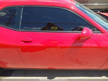 Dodge Challenger III 2016 Dodge Challenger Scat Pack 2016 6.4l 6.4 Benzyna 485KM, zdjęcie 1