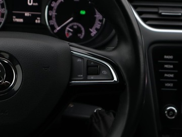 Skoda Octavia III Kombi Facelifting 1.6 TDI 115KM 2018 Skoda Octavia 1.6 TDI, DSG, VAT 23%, Navi, Klima, zdjęcie 17