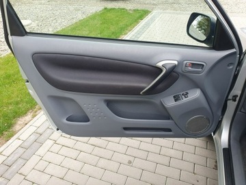 Toyota RAV4 II 2.0 i 16V 150KM 2000 Toyota RAV-4 2.0 Benzyna 150KM 4x4 132tyś.km, zdjęcie 16