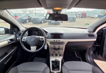 Opel Astra H Hatchback 5d 1.4 TWINPORT ecoFLEX 90KM 2008 Opel Astra Opel Astra GTC 1,4 Ben 90km 1.4 Benzyna 90KM, zdjęcie 13