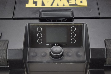 Строительная радиостанция DeWalt с Bluetooth