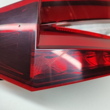 SKODA ENYAQ IV 2023 LEVÝ STRANA SVĚTLO ZADNÍ