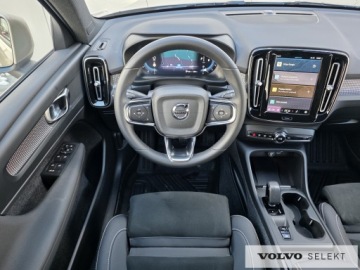 Volvo XC40 Crossover Facelifting 2.0 B3 163KM 2023 Volvo XC 40 PL Salon Core/Plus B3 163KM ACC BLIS M, zdjęcie 19