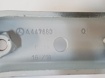 Мерседес Петля капота W447 W448 A4478804500 VITO