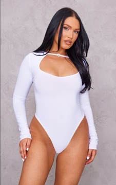 БЕЛОЕ ГЛАДКОЕ ЖЕНСКОЕ БОДИ PRETTYLITTLETHING