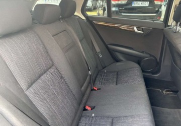 Mercedes Klasa C W204 2007 Mercedes-Benz Klasa C 2007r. 2.1 Diesel 170KM, zdjęcie 11