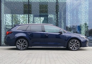 Toyota Corolla XII TS Kombi Facelifting 2.0 Hybrid Dynamic Force 196KM 2024 Toyota Corolla Corolla Executive JBL HUD FV23 Salon PL Serwis ASO, zdjęcie 2