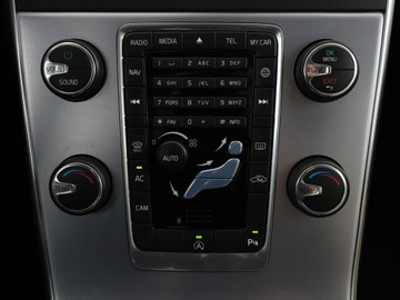 Volvo V60 I Kombi Facelifting 2.0 D2 DRIVE-E 120KM 2018 Volvo V60 FV23 2.0D Linje Svart Klimatyzacja, zdjęcie 25