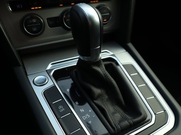 Volkswagen Passat B8 Variant 2.0 TDI 150KM 2014 VW Passat 2.0 TDI, Automat, Navi, Klima, zdjęcie 15
