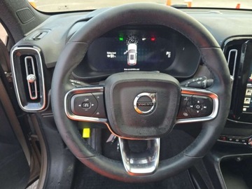 Volvo XC40 2024 Volvo XC 40 Recharge Pure 2024 Elektryczny 405KM, zdjęcie 9