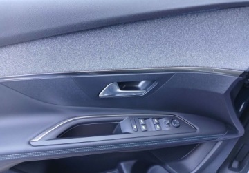 Peugeot 3008 II Crossover Facelifting  1.2 PureTech 130KM 2022 Peugeot 3008 1.2 Benzyna 130KM Allure SalonPL Iwlasc Serwis ASO 1.2, zdjęcie 24