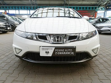 Honda Civic VIII Hatchback 3d 1.8 i-VTEC 140KM 2010 Honda Civic GAZ BIAŁA PERŁA Krajowa Bezwypadkowa, zdjęcie 2