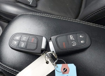 Jeep Cherokee V 2021 Jeep Cherokee 2021r., Limited 4x4, 3.2L, od ubezpieczalni 3.2 Benzyna 275KM, zdjęcie 11