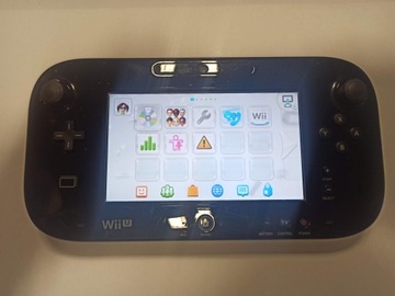 NINTENDO WII U 32 ГБ + ГЕЙМПАД + 4 ИГРЫ + 2 ПУЛЬТА WII PLUS + 2 ГРУШИ!!!