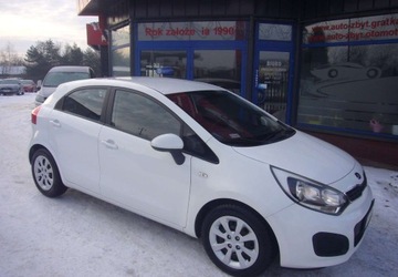 Kia Rio III Hatchback 3d 1.2 DOHC CVVT 85KM 2012 Kia Rio Kia Rio III Salon PL 1.2 Benzyna 86KM, zdjęcie 4