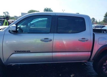 Toyota Tacoma II 2022 Toyota Tacoma 2022, 3.5L, 4x4, TRD OFF-ROAD, od ubezpieczalni 3.5 Benzyna, zdjęcie 4