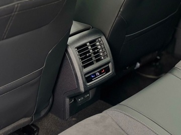 Volkswagen Golf VIII Variant 1.5 eTSI 150KM 2024 Volkswagen Golf 1.5 Benzyna 150KM, zdjęcie 20