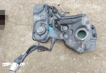 AUDI A4 B8 2.0 TFSI NÁDRŽ PALIVA