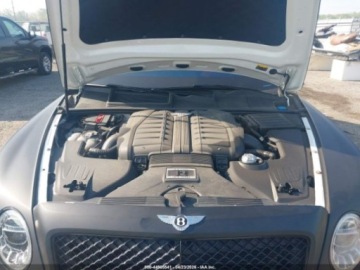 Bentley Bentayga 2018 Bentley Bentayga Signature 2018 6.0 Benzyna 600KM, zdjęcie 8