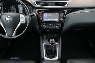 Nissan Qashqai II Crossover 1.6 dCi 130KM 2017 Nissan Qashqai 1.6 dCi, Skóra, Navi, Klima, zdjęcie 11