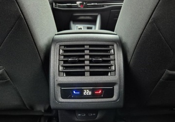 Volkswagen Golf VIII Variant 2.0 TDI 150KM 2022 Volkswagen Golf Style 2.0TDI 150KM DSG Masaz Alkantara Navi ACC Ambient Al, zdjęcie 16
