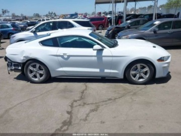 Ford Mustang VI 2021 Ford Mustang 2021 Ford Mustang EcoBoost Fastback 2.3 Benzyna 310KM, zdjęcie 12