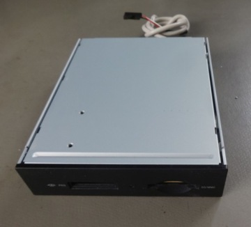 Считыватель SD MS MRW620