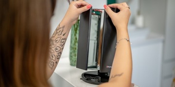 Складное зеркало для макияжа с подсветкой Humanas, увеличительное