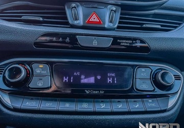 Hyundai i30 III Hatchback 1.0 T-GDI 120KM 2017 Hyundai i30 Bezwypadkowy, FV23, Bogata wersja KredytowanieLeasing, gw.12m, zdjęcie 19