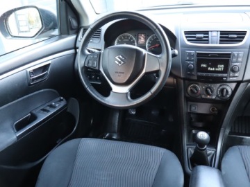 Suzuki Swift V 2010 Suzuki Swift 1.2, 4X4, Klima, Parktronic,ALU, zdjęcie 6