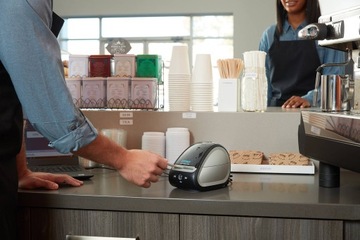 Drukarka 2147591 Dymo LabelWriter 550 + 4 etykiety