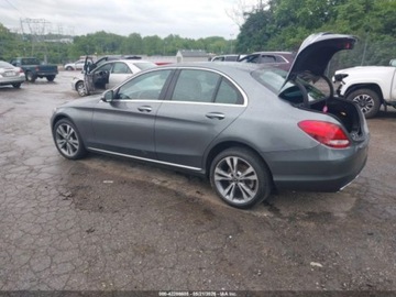 Mercedes Klasa C W205 2018 Mercedes-Benz Klasa C 300 4Matic 2018 2.0l 2.0 Benzyna 241KM, zdjęcie 3