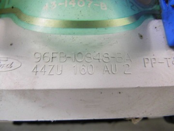 FORD ESCORT MK7 PŘÍSTROJOVÁ DESKA BUDÍKY 1,4 96FB10849CD 96FB10848BA