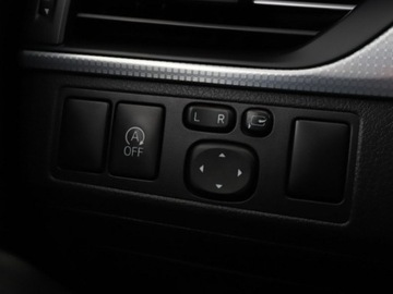 Toyota Avensis III Wagon Facelifting 2015 2.0 D-4D 143KM 2015 Toyota Avensis navi klima auto LED grzane fotele, zdjęcie 31