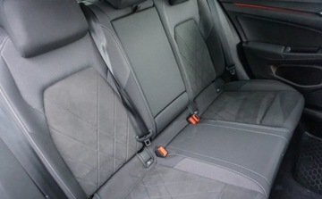 Volkswagen Golf VIII Hatchback 1.5 eTSI EVO mHEV 150KM 2020 Volkswagen Golf 1.5 eTSI 150KM Hybryda Life DSG Virtual cockpit Kamera Asy, zdjęcie 14