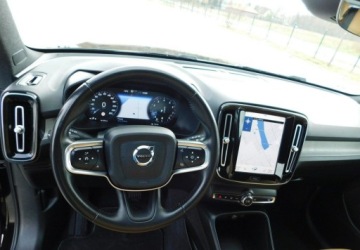Volvo XC40 2021 Volvo XC 40 2.0T INSCRIPTION Bezowa Skora BLiS 2.0 Benzyna 197KM, zdjęcie 16