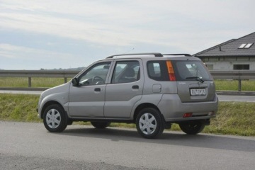 Suzuki Ignis II Hatchback 1.3 i 16V 94KM 2004 Suzuki Ignis 1.3 Benzyna klimatyzacja relingi gwar, zdjęcie 4